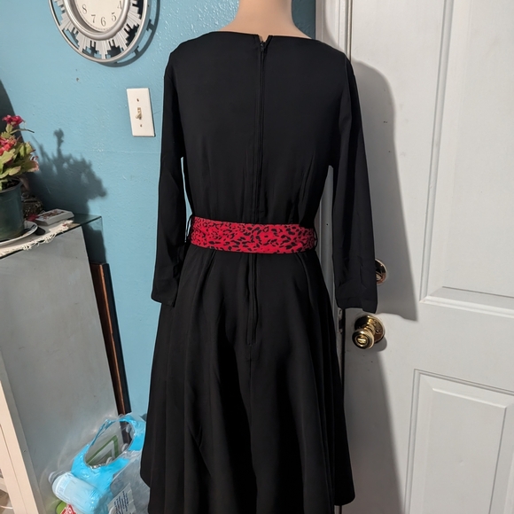 Elegant Black and Red Women's Dress - Picture 4 of 6